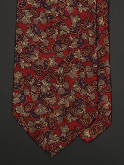 Красный шёлковый галстук YvesSaintLaurent с рисунком пейсли